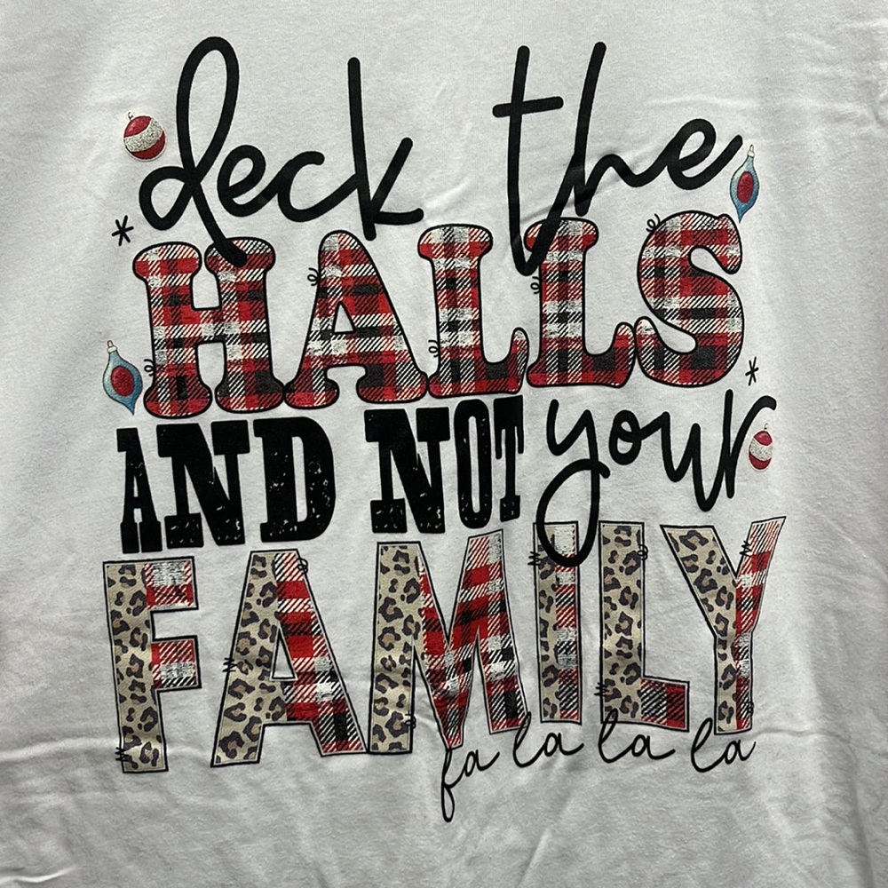 🎅🏽🎄Holiday Tshirt.